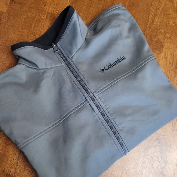 Columbia ~ Sz M ~ Full Zip Front  Hoodie ~ Excellent Condition - Picture 9 of 9